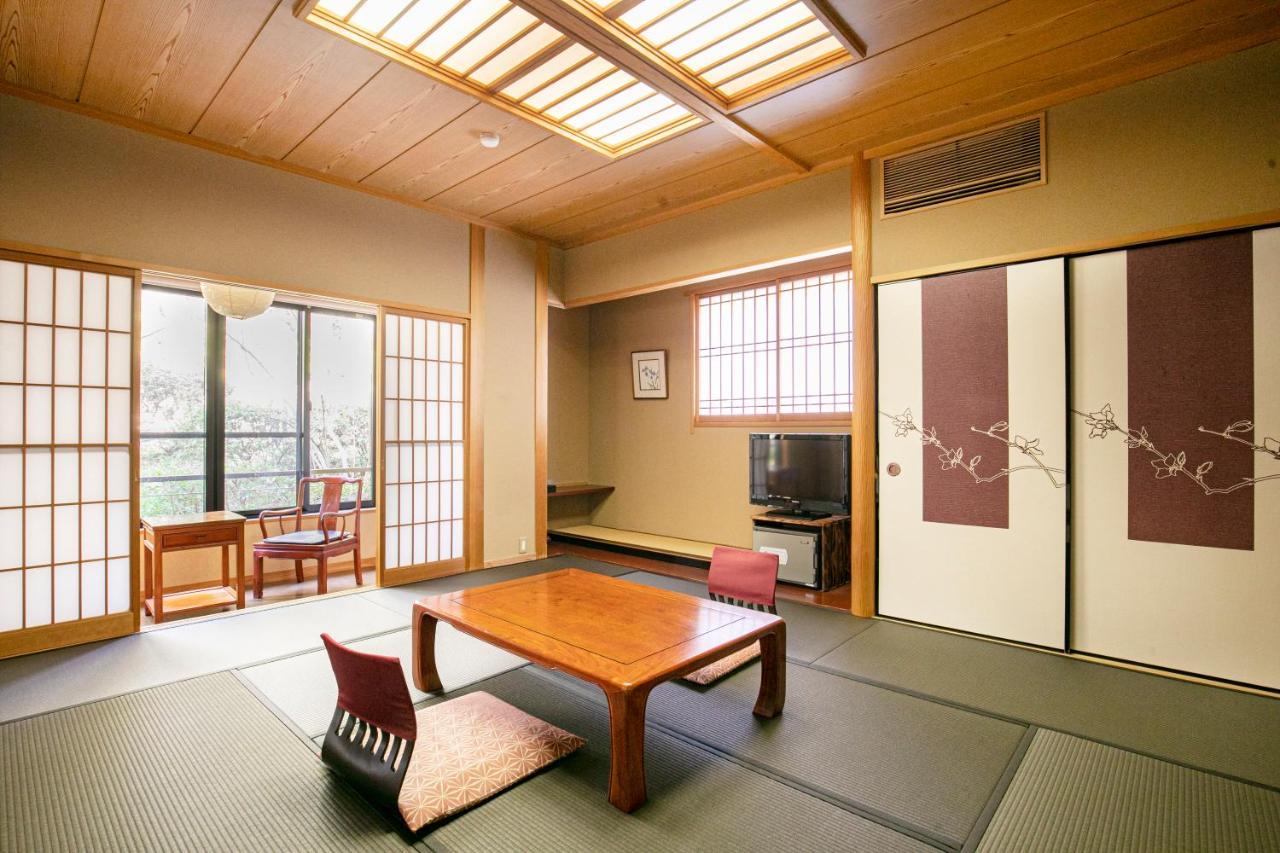 Hotel Baien Oita Esterno foto