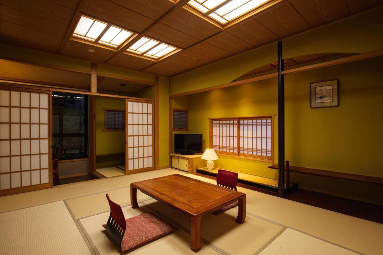 Hotel Baien Oita Esterno foto