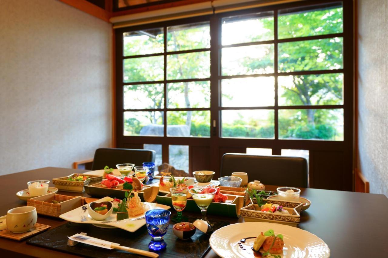 Hotel Baien Oita Esterno foto